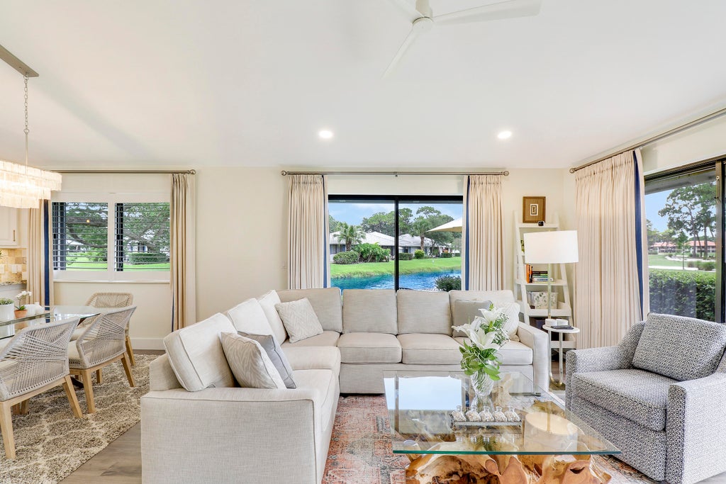 Photo of 815 Club Drive, Palm Beach Gardens, FL 33418 (MLS # R10973243)