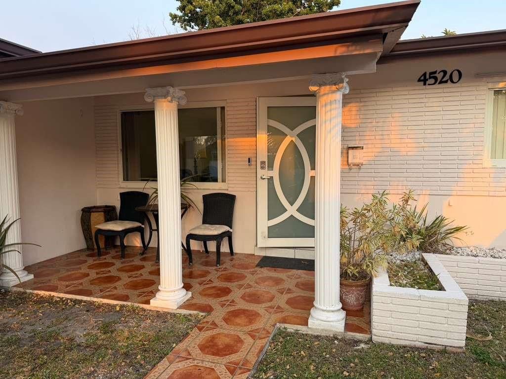 Photo of 4520 NE 1st Terrace, Fort Lauderdale, FL 33334 (MLS # F10550859)