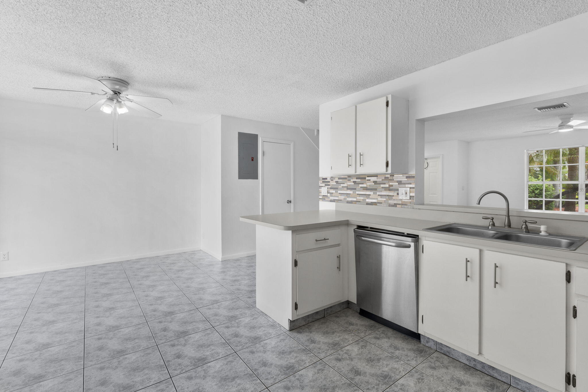 TWIN FOUNTAINS REPLAT - Residential
