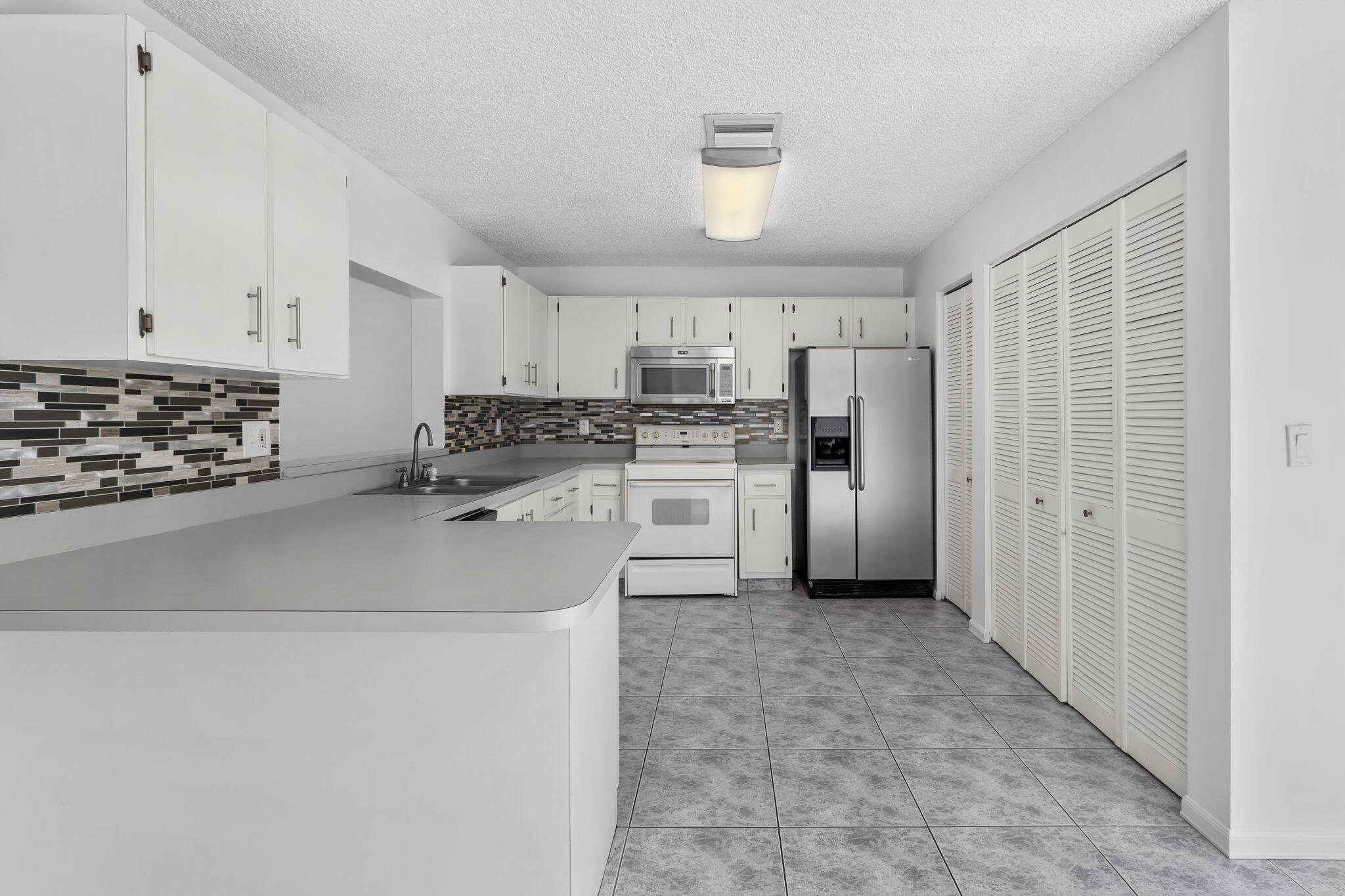 TWIN FOUNTAINS REPLAT - Residential