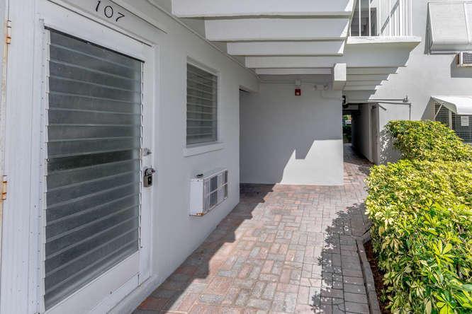 SOUTH PALM RESIDENCE INC - Residential Lease