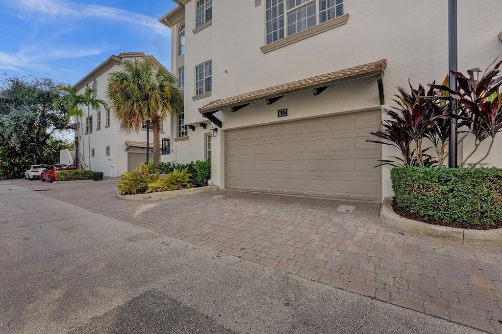 Photo of 632 Renaissance Way, Delray Beach, FL 33483 (MLS # R11168963)
