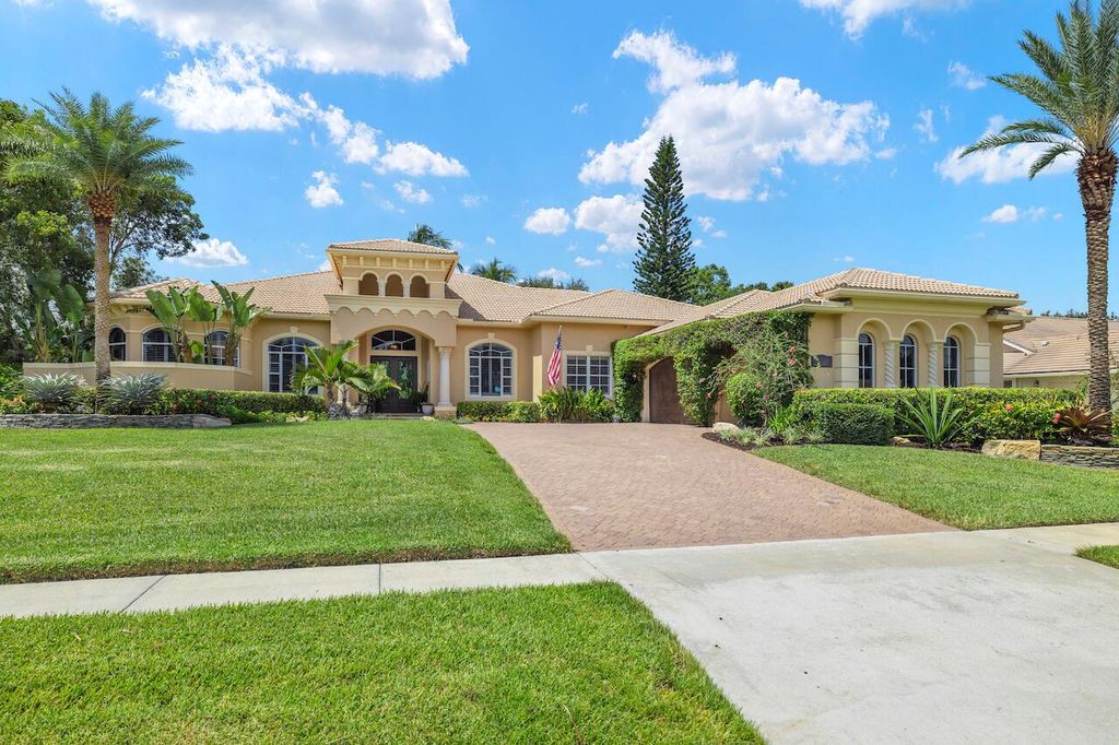 Photo of 15385 Meadow Wood Drive, Wellington, FL 33414 (MLS # R11085289)