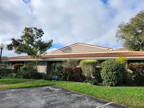 201 Dunwoody Ln 17-87 Hollywood FL 33021