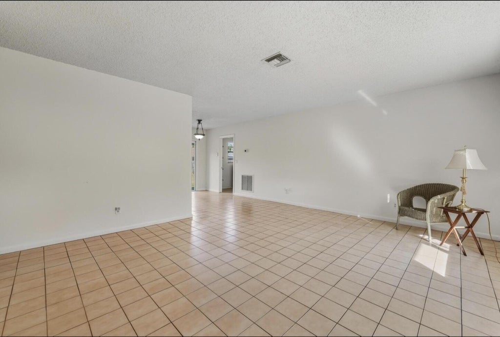 Photo of 307 SE Husted Terrace, Port Saint Lucie, FL 34983 (MLS # B26080837)