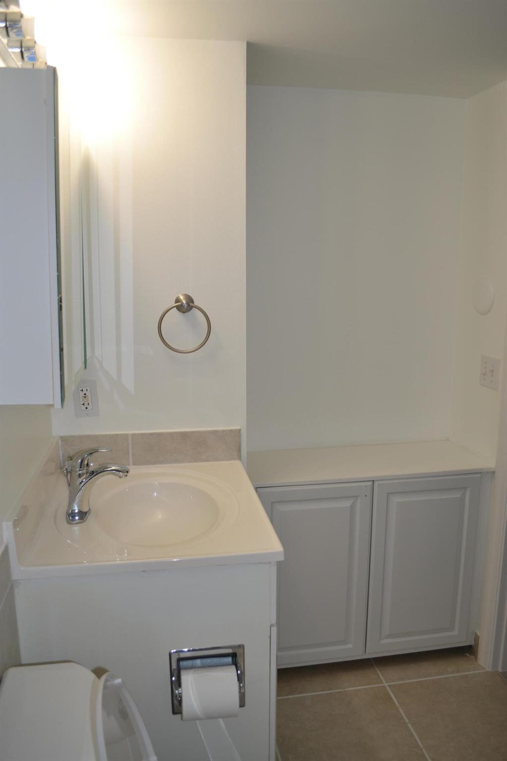 Hampton House - Residential Lease