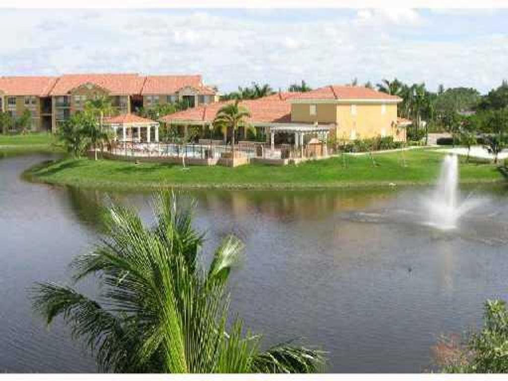 Photo of 213 Villa Circle #213, Boynton Beach, FL 33435 (MLS # R11019180)