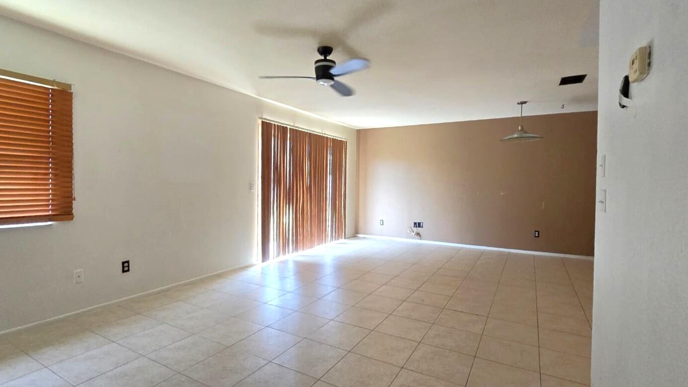 View photos, virtual tours, details... 2522 SE Mariposa Avenue