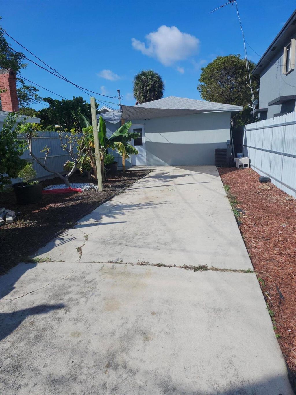 Photo of 314 N H Street #Back, Lake Worth Beach, FL 33460 (MLS # R11044015)