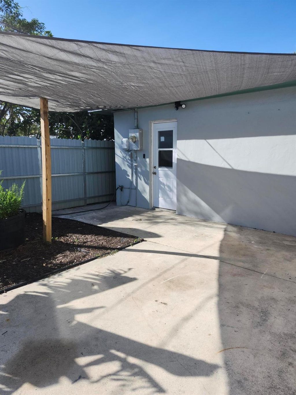 Photo of 314 N H Street #Back, Lake Worth Beach, FL 33460 (MLS # R11044015)