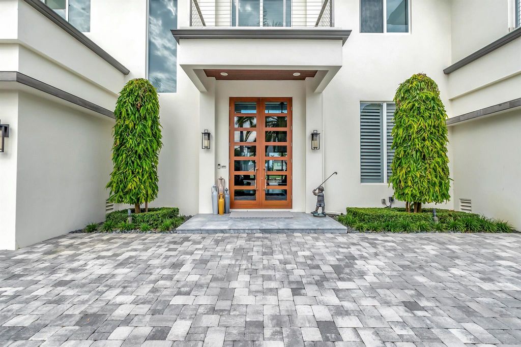 Photo of 17938 Foxborough Lane, Boca Raton, FL 33496 (MLS # R10952539)