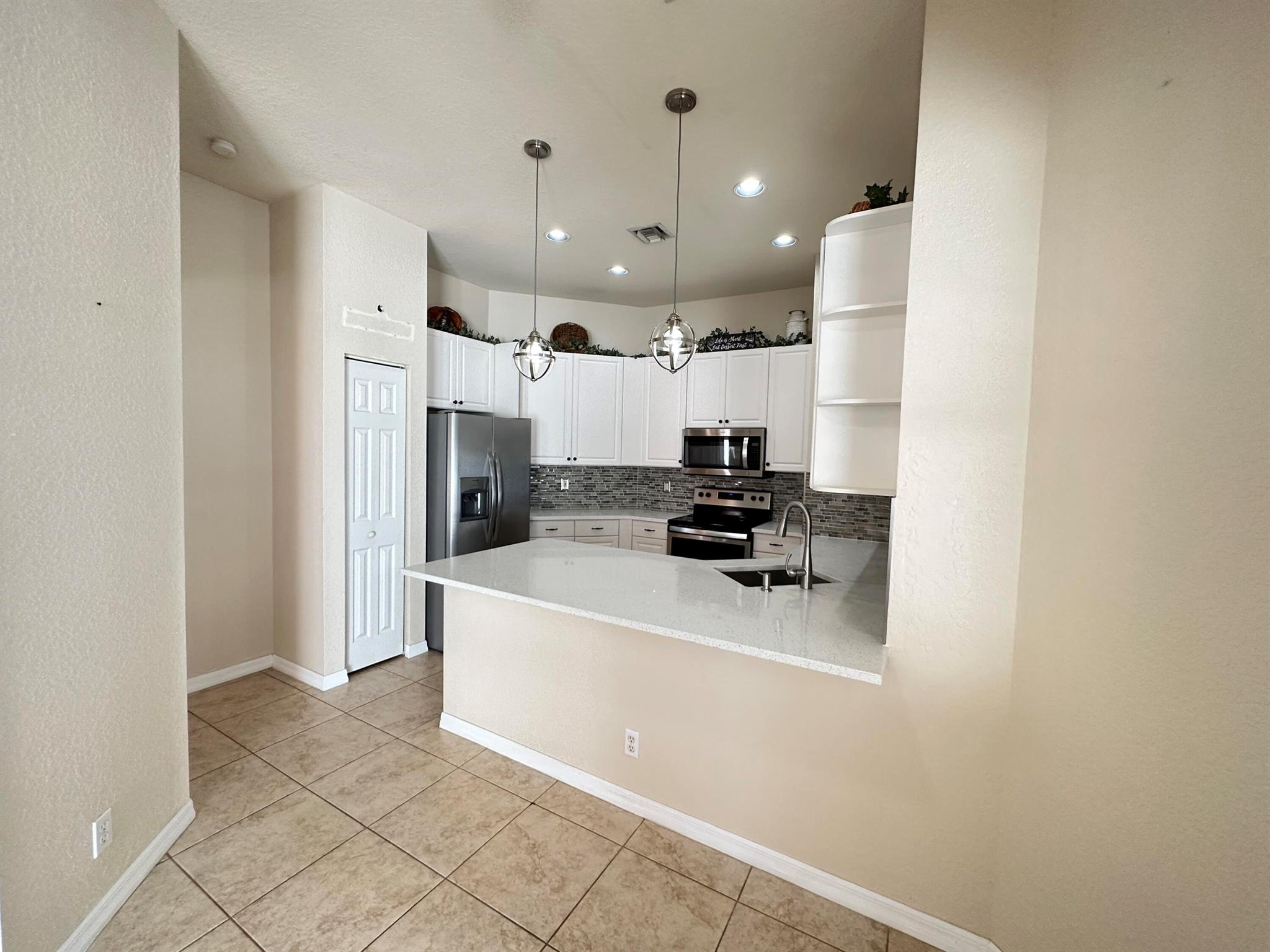 5542 Boynton Gardens Drive