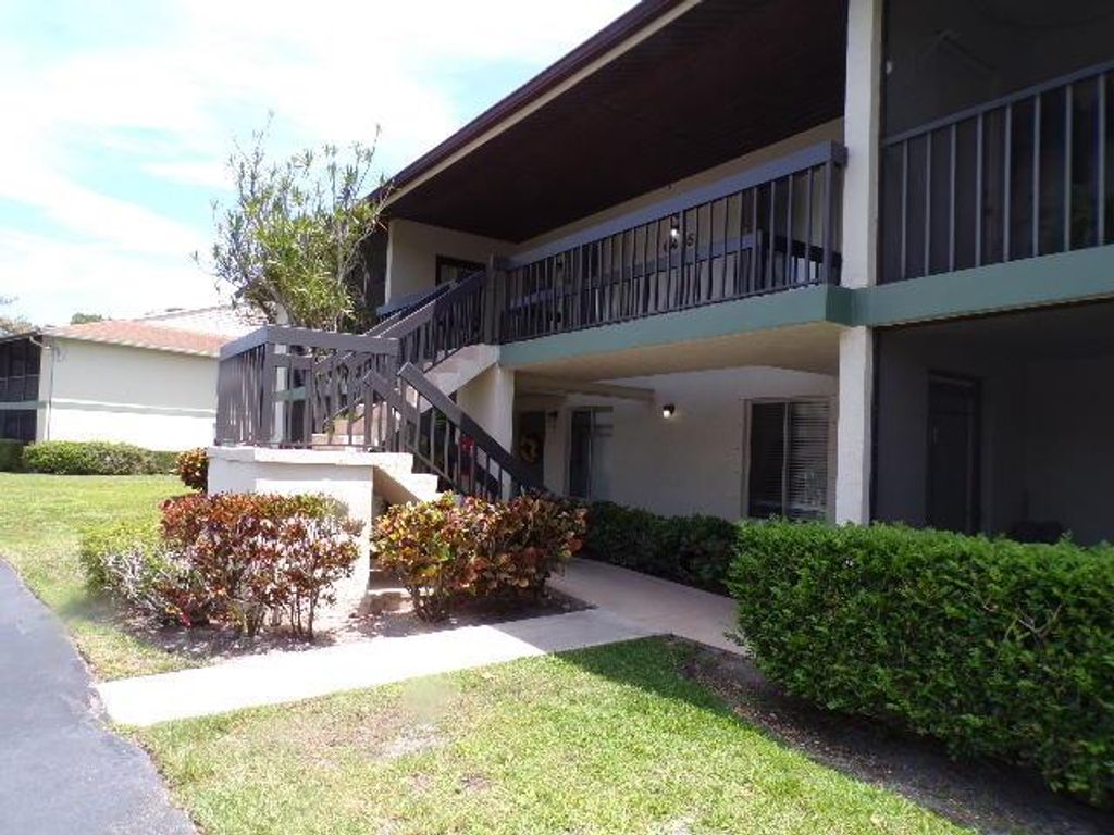 Photo of 6485 Chasewood Drive #H, Jupiter, FL 33458 (MLS # R10712837)