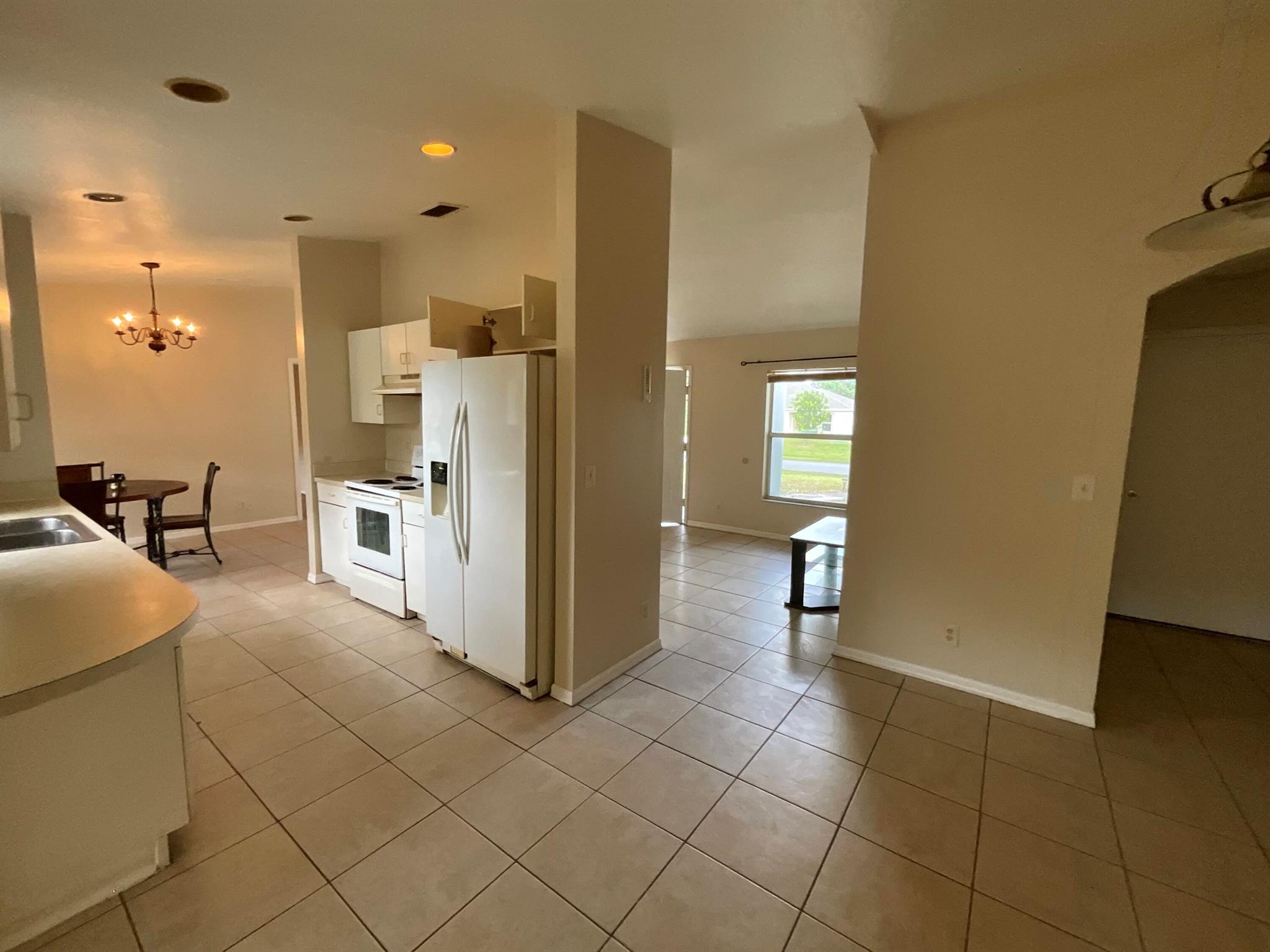 PORT ST LUCIE-SECTION 15- - Residential Lease