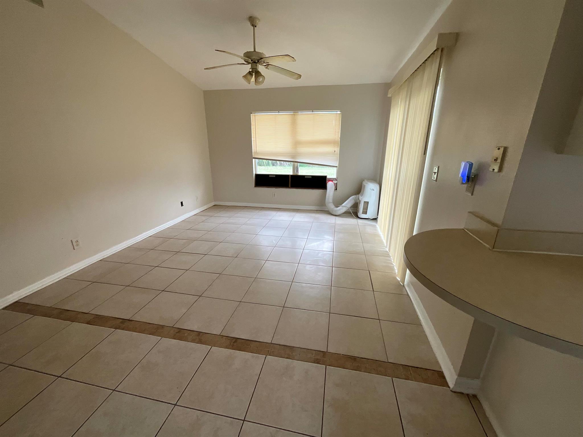 PORT ST LUCIE-SECTION 15- - Residential Lease