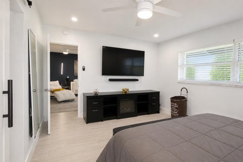 Tiny photo for 7787 Golf Cir Drive #301, Margate, FL 33063 (MLS # B26033951)