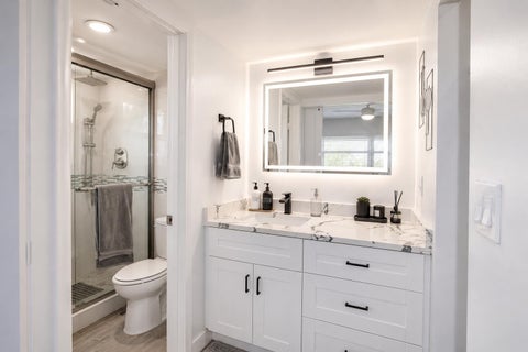 Tiny photo for 7787 Golf Cir Drive #301, Margate, FL 33063 (MLS # B26033951)