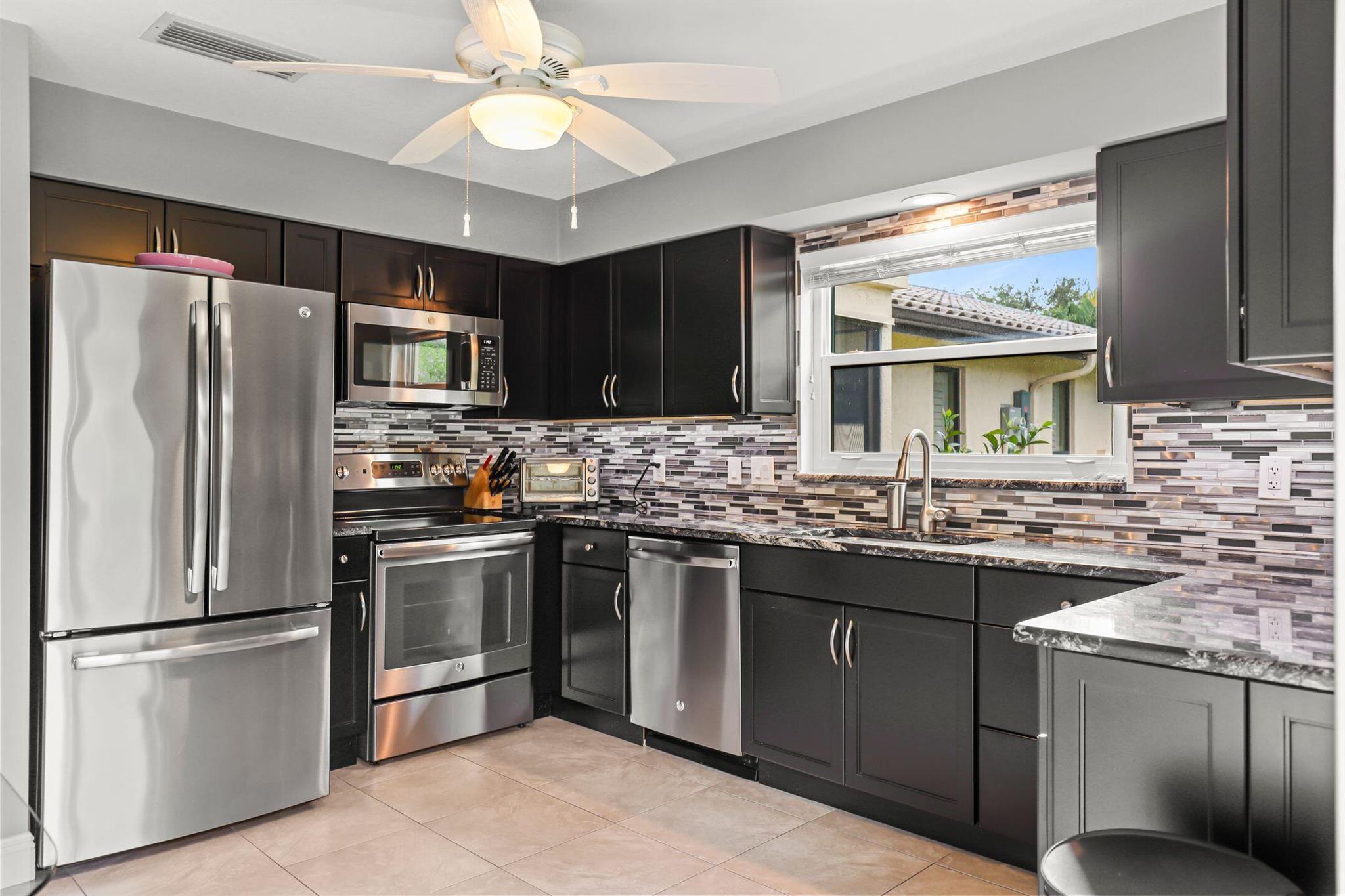 QUAIL MEADOW AT MARTIN DO - Residential