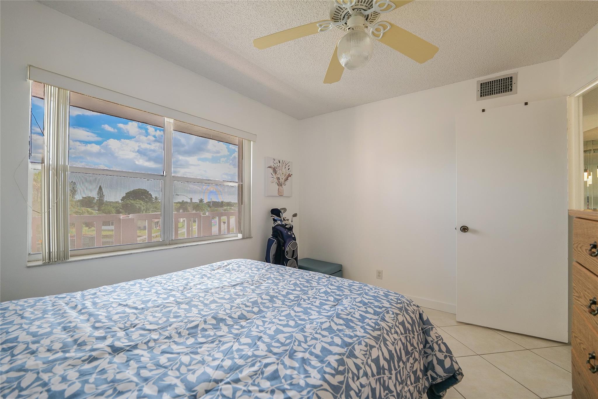 Sunrise Lakes - Residential