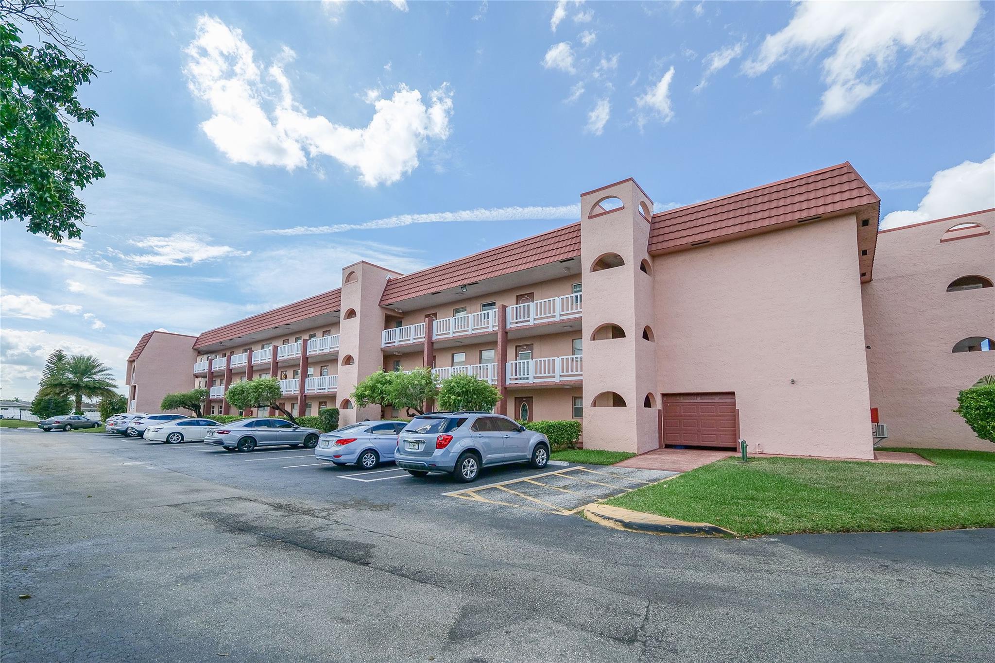 Sunrise Lakes - Residential