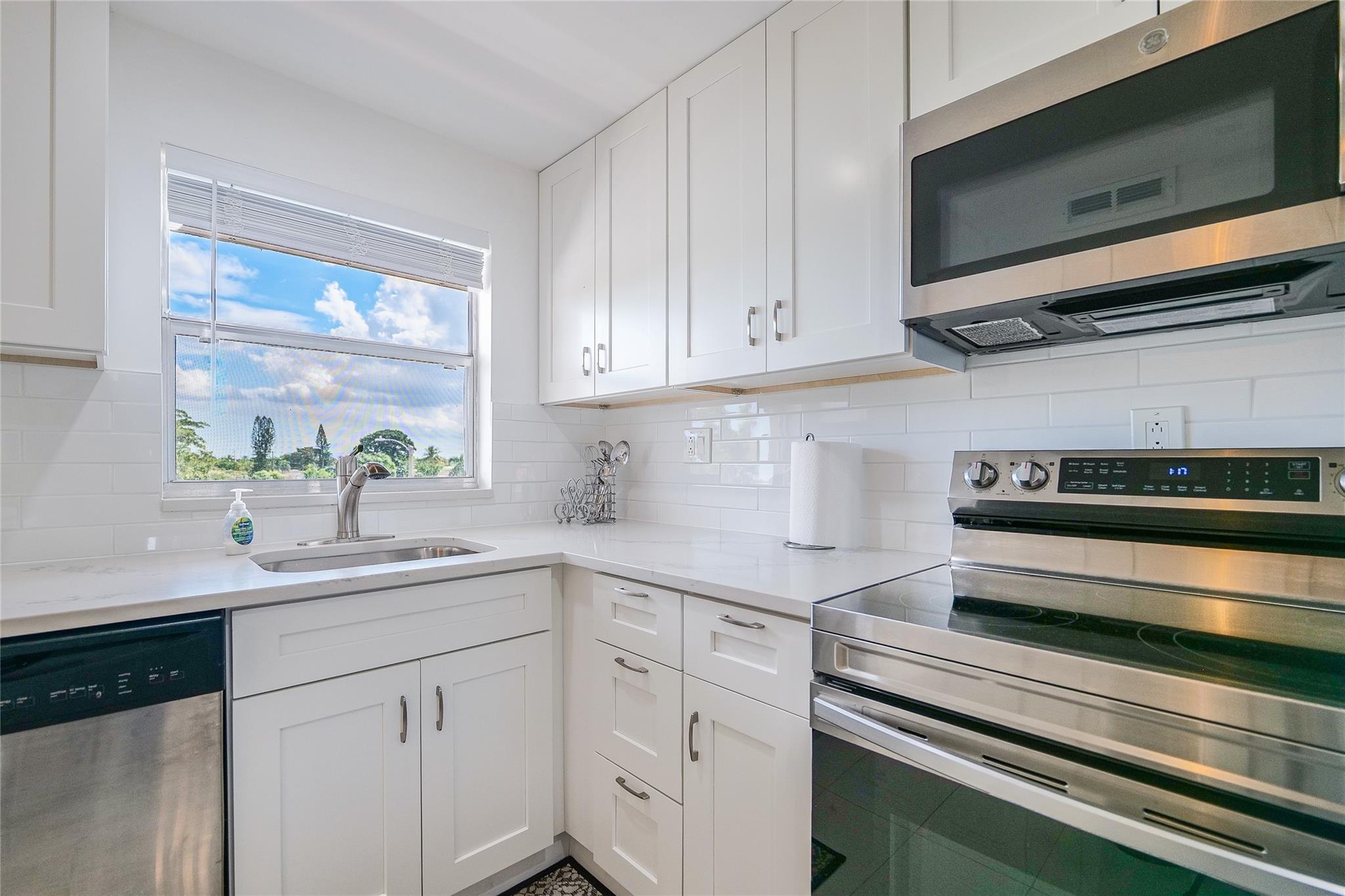 Sunrise Lakes - Residential