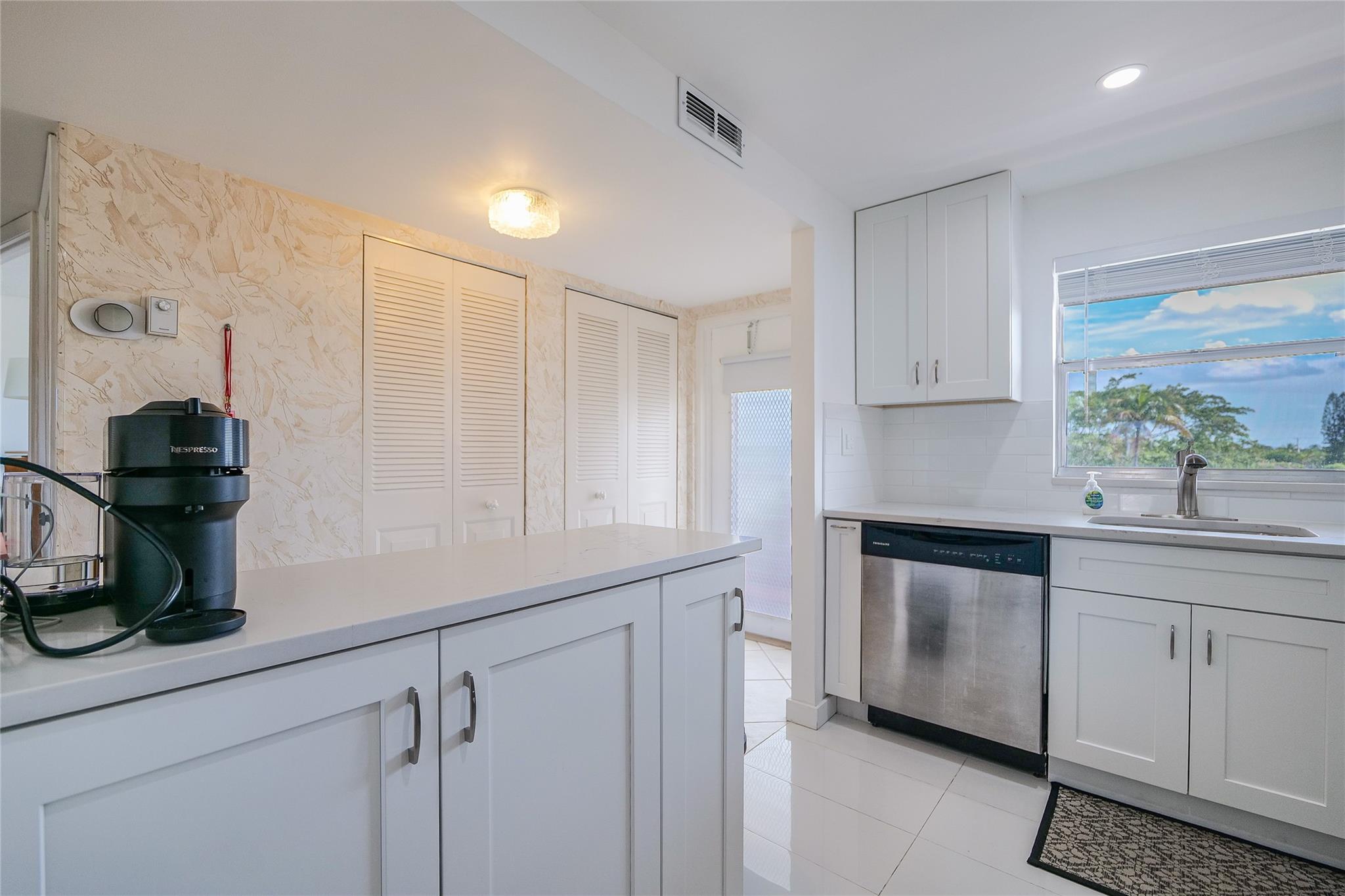 Sunrise Lakes - Residential