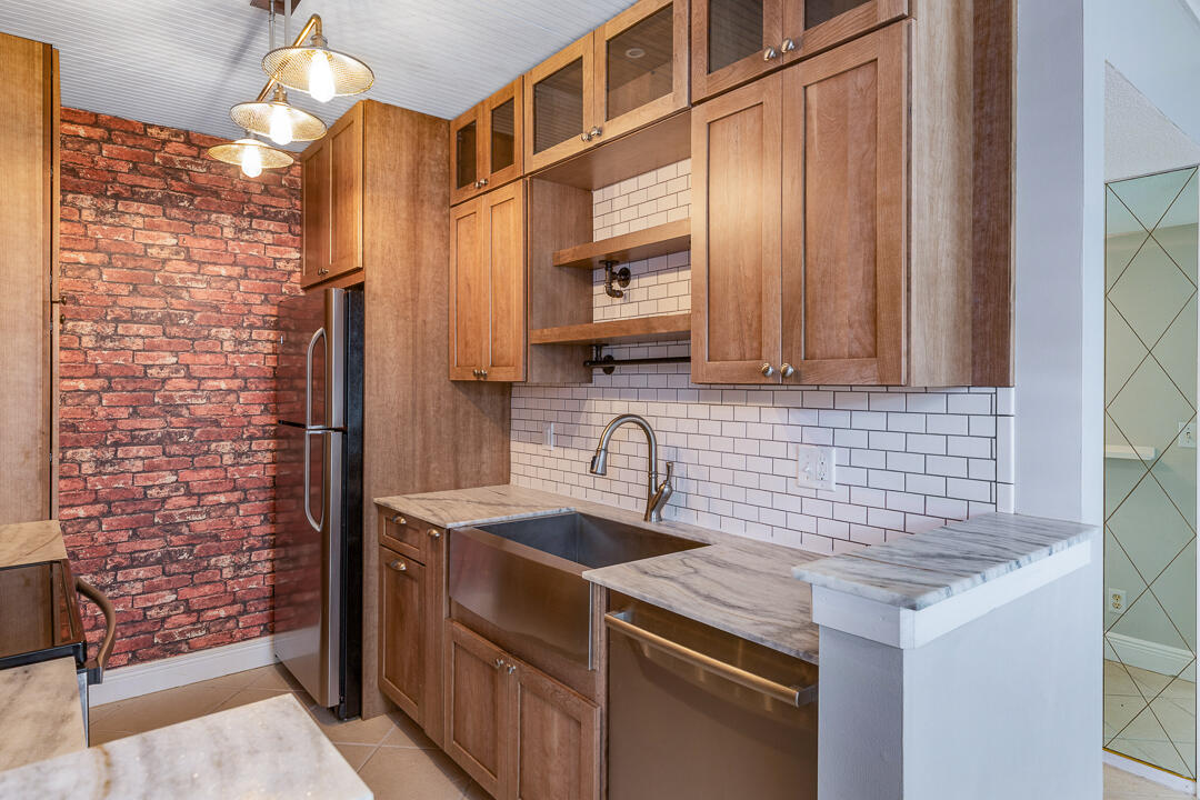 3351 Spanish Trail 115