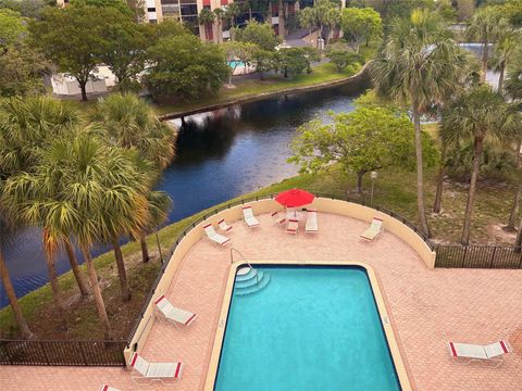 2304 S Cypress Bend Dr 515 Pompano Beach FL 33069