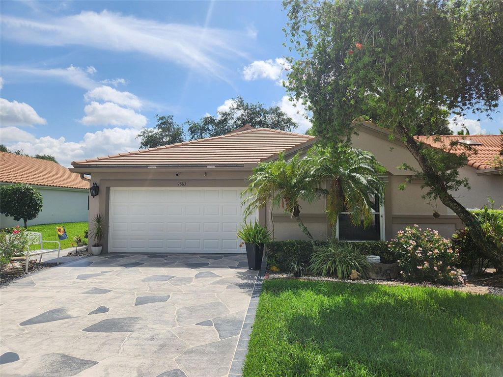 Photo of 9883 Harbour Lake Cir, Boynton Beach, FL 33437 (MLS # F10501616)