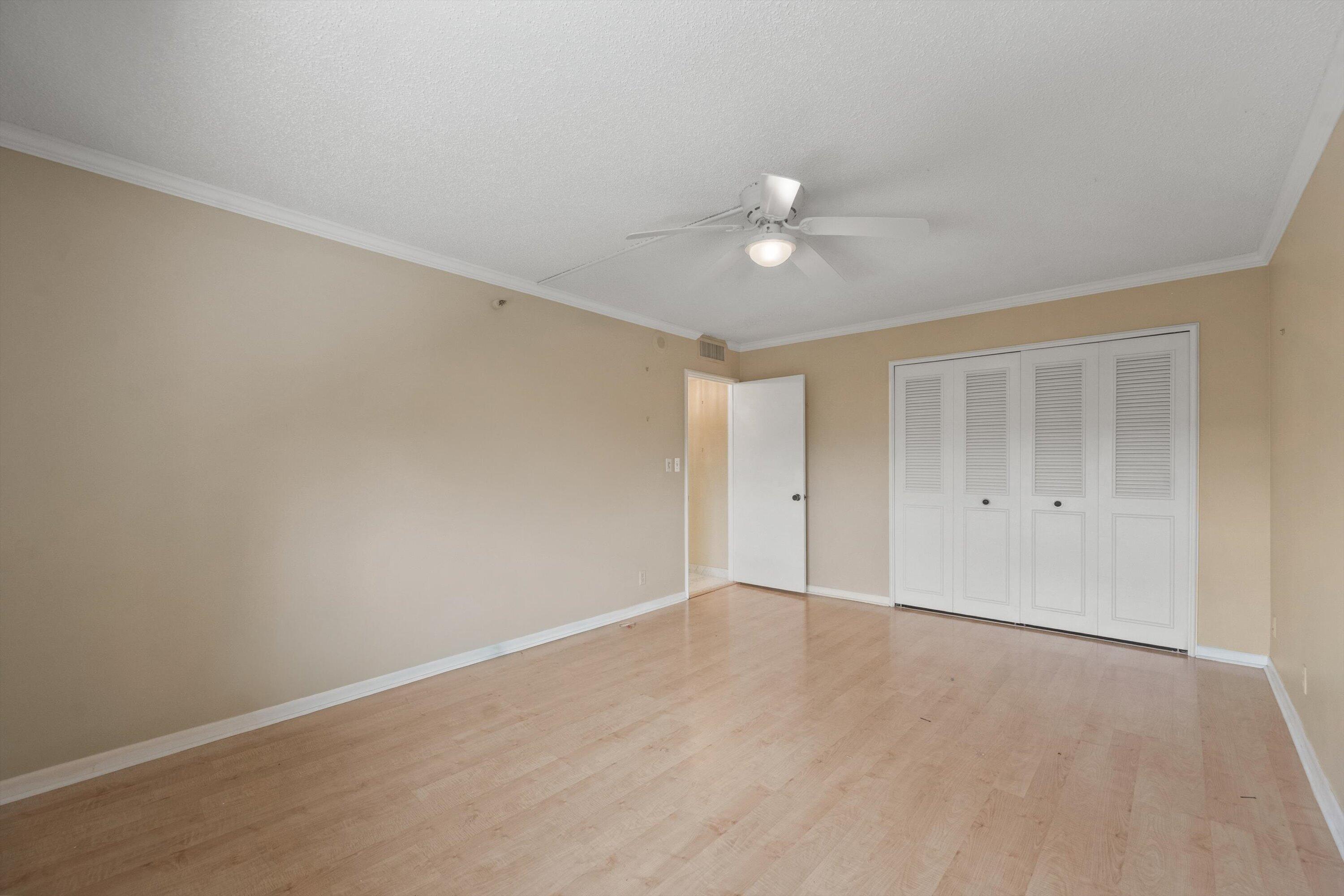 ENVOY COND DECL FILED 12-19-83 IN - Residential