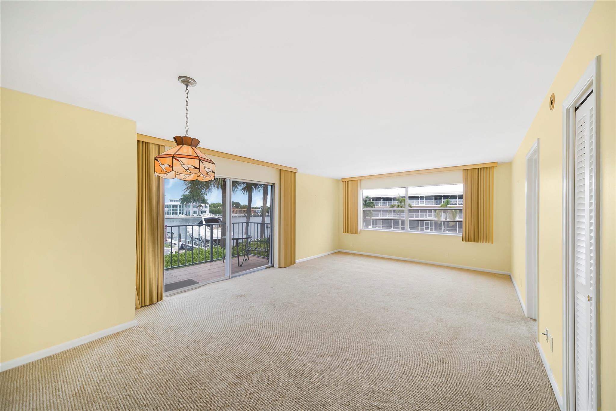 3105 NE 28th St 2B