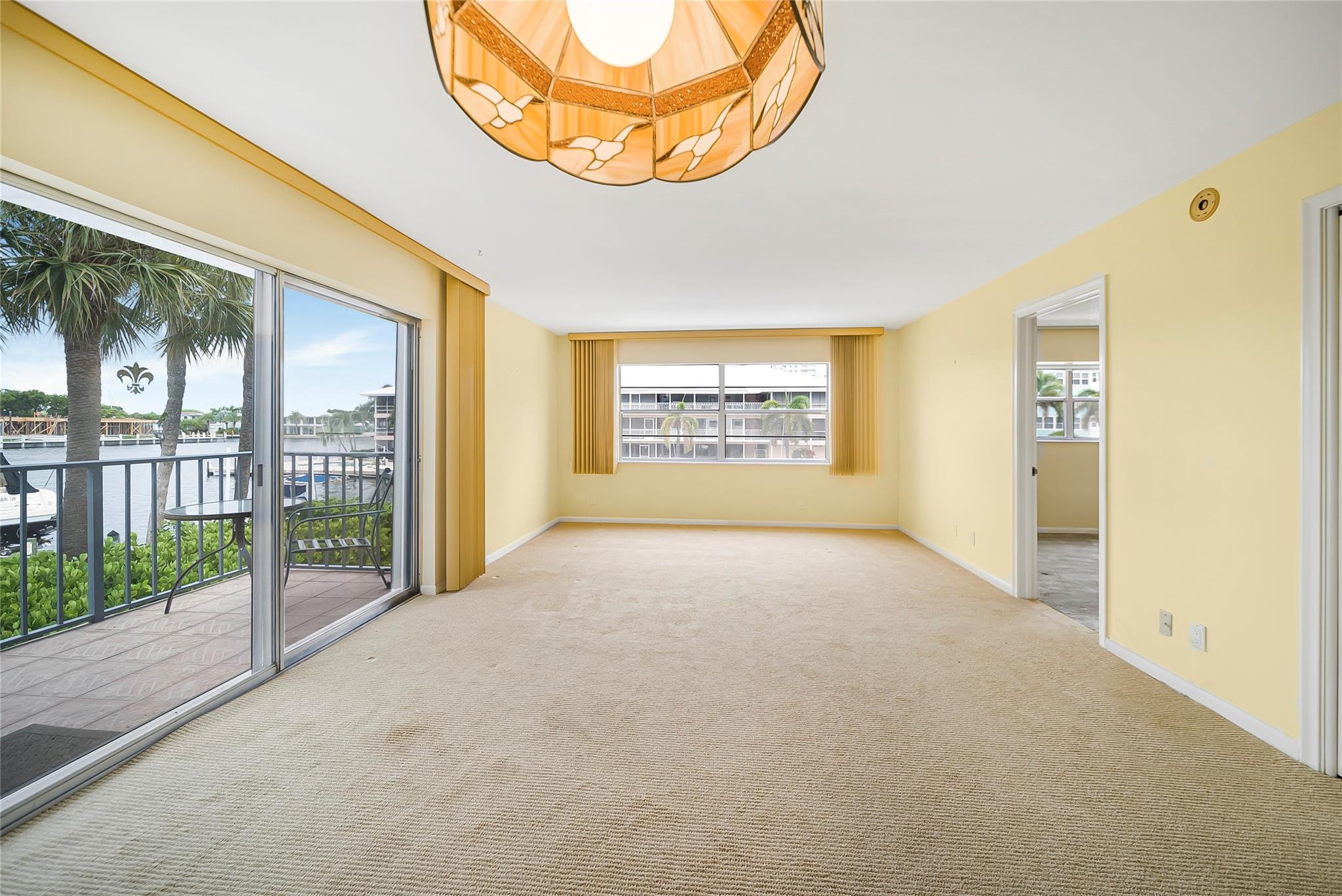 3105 NE 28th St 2B