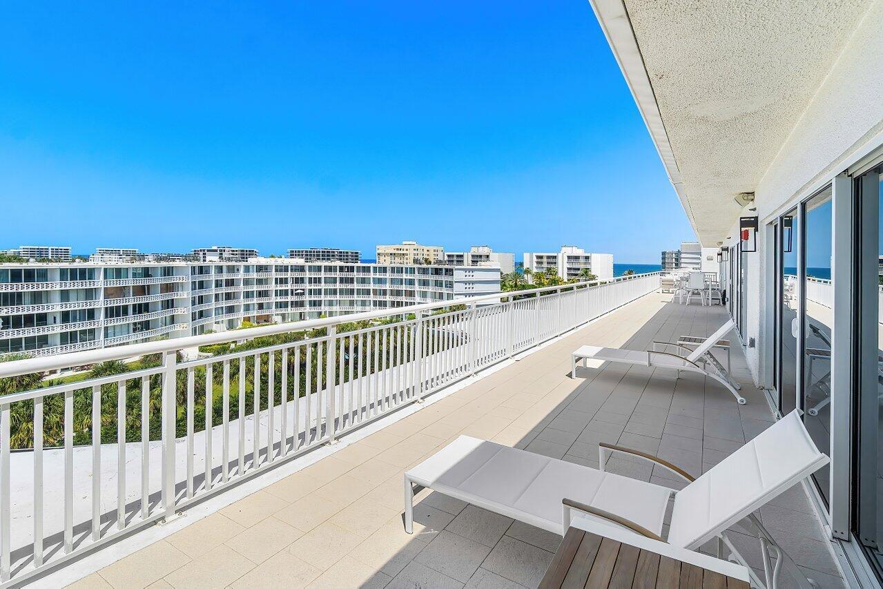 CARLYLE HOUSE CONDO - Residential