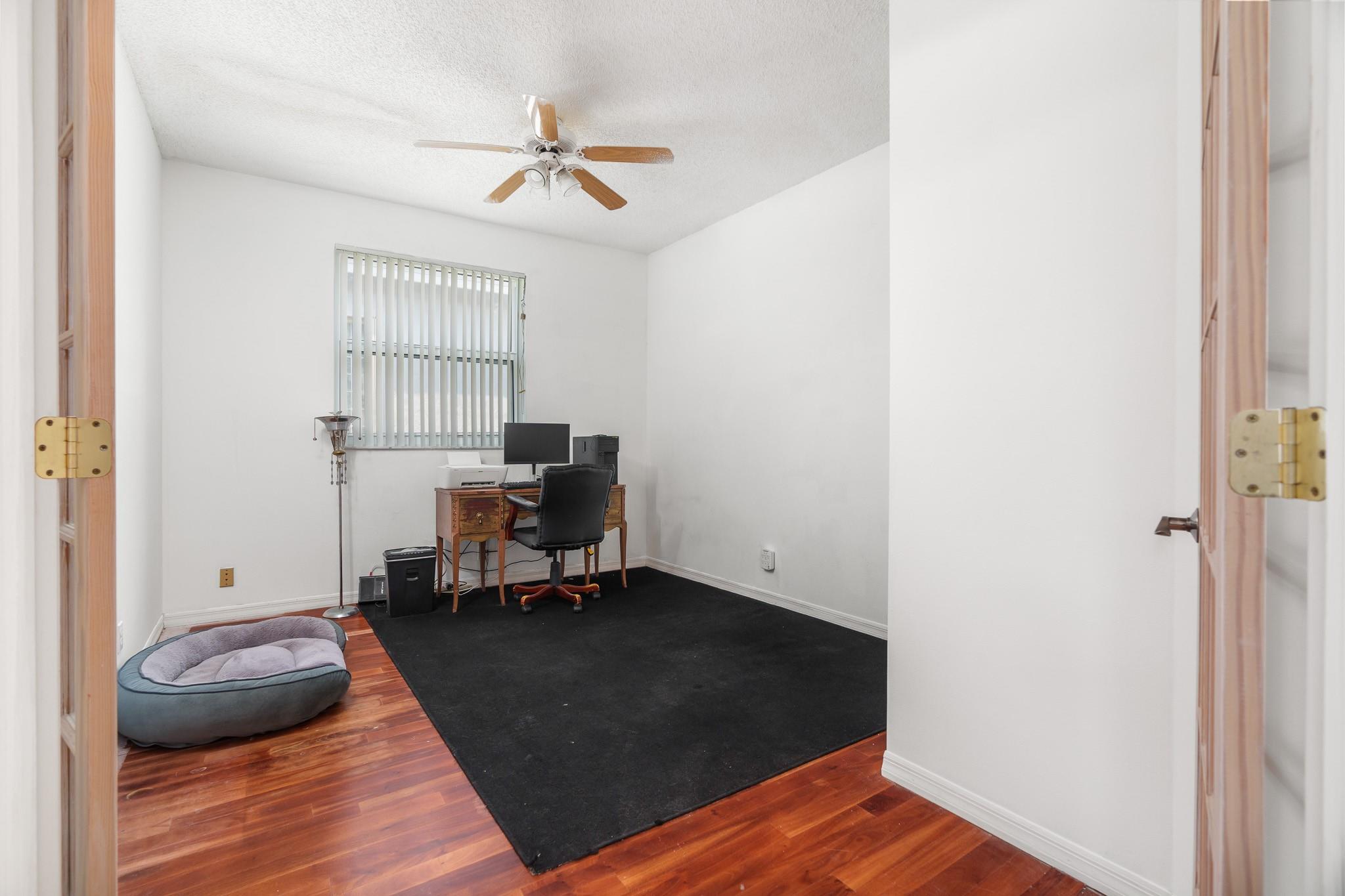 Parkwood Ix 153-28 B - Residential