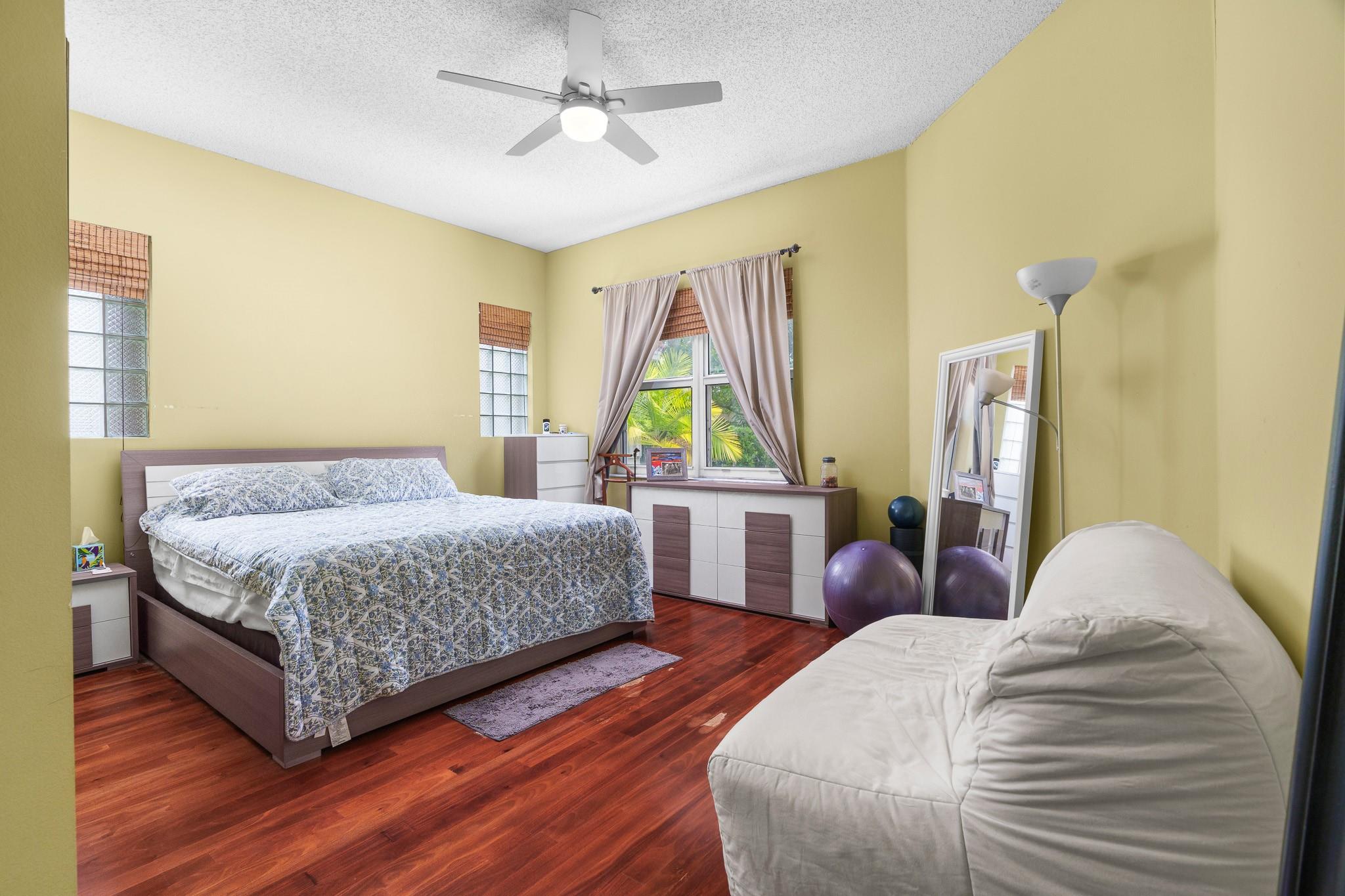 Parkwood Ix 153-28 B - Residential