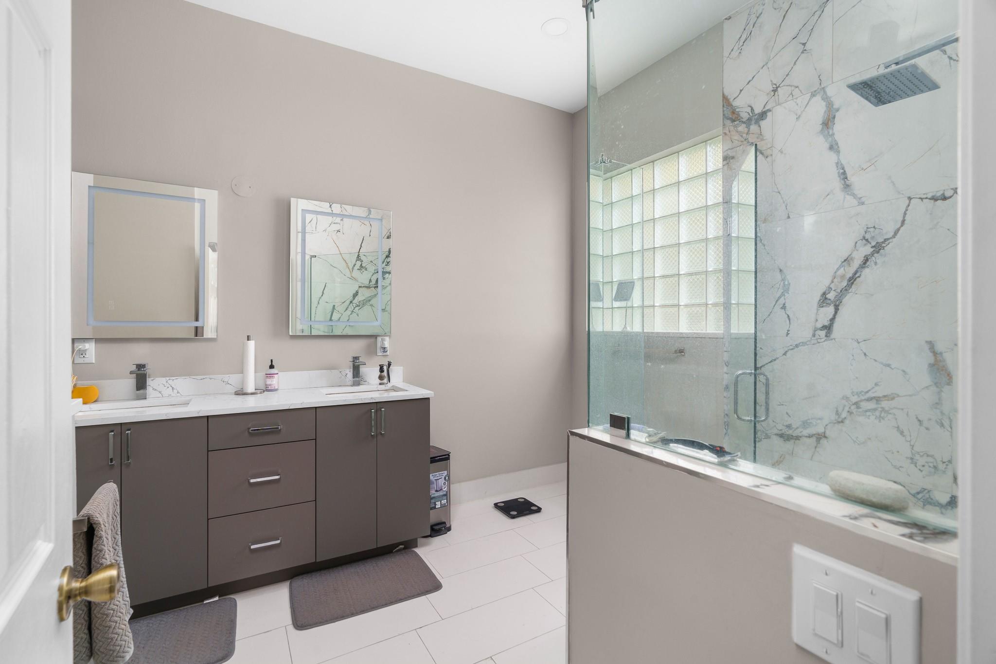 Parkwood Ix 153-28 B - Residential