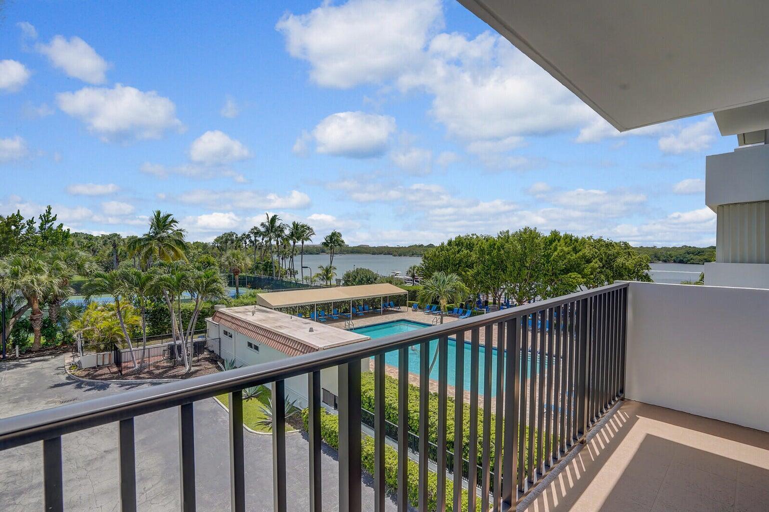 BOCA TOWERS CONDO PORTION - Residential Lease