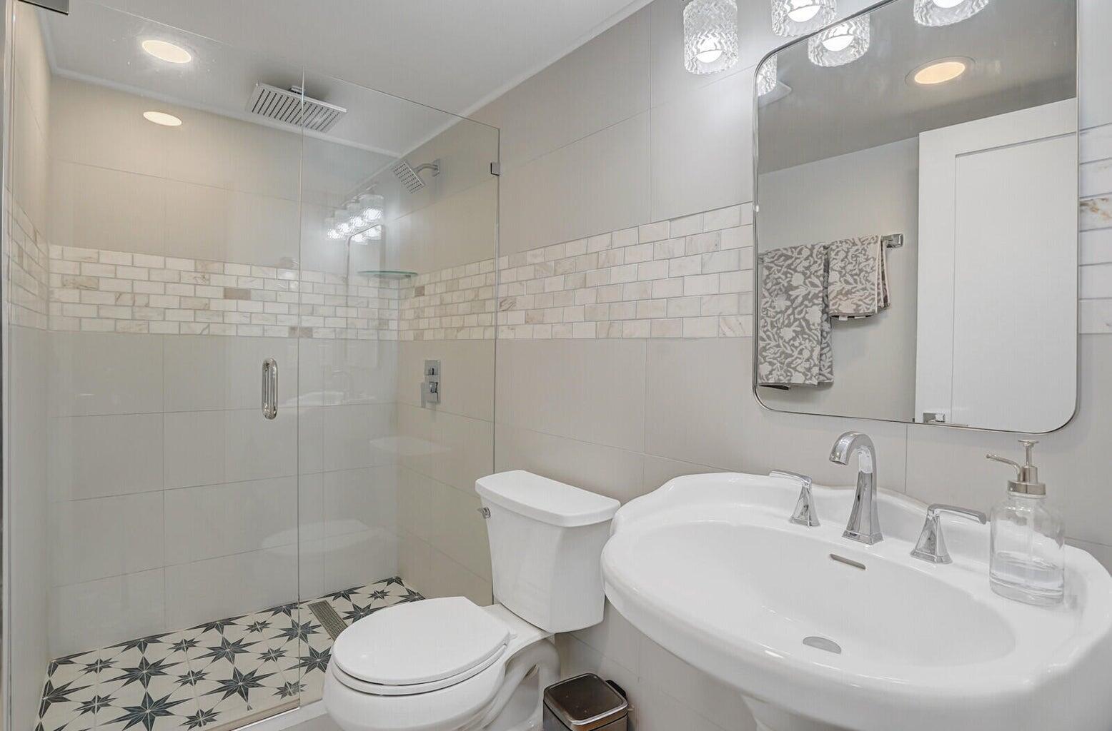 BOCA TOWERS CONDO PORTION - Residential Lease