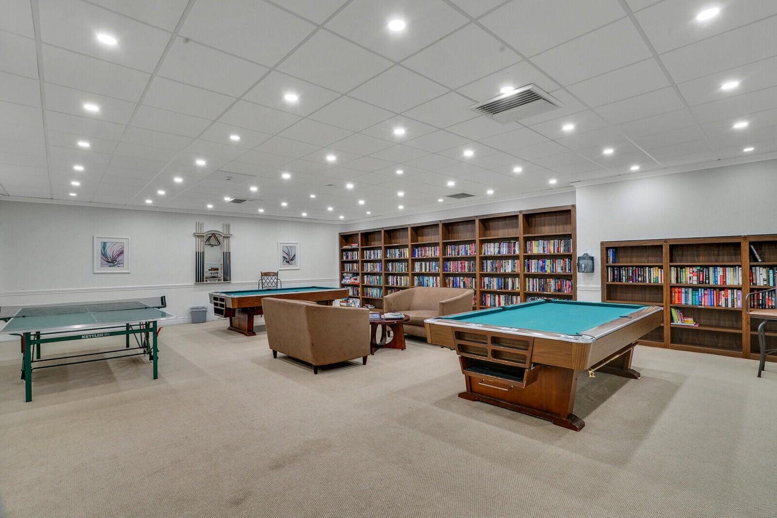 BOCA TOWERS CONDO PORTION - Residential Lease