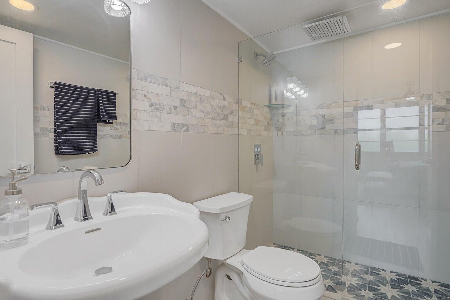 BOCA TOWERS CONDO PORTION - Residential Lease