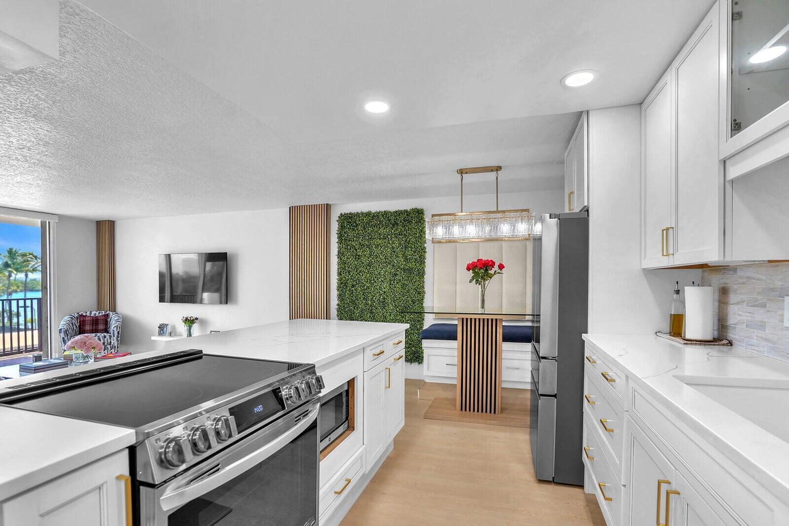 BOCA TOWERS CONDO PORTION - Residential Lease