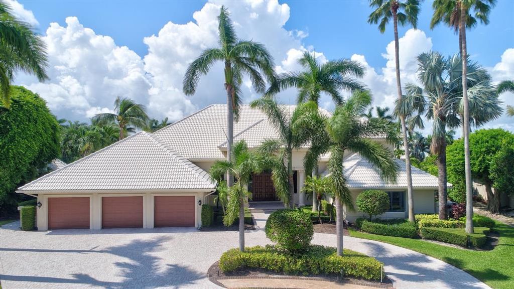 Photo of 17151 Mandylynn Court, Boca Raton, FL 33496 (MLS # R10746927)