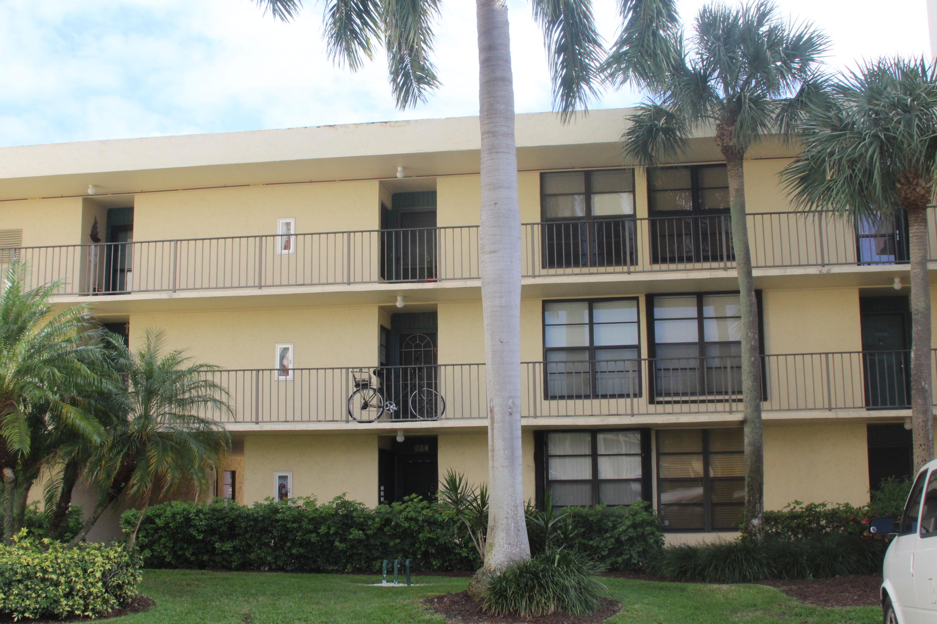 This beautiful 2/2 unit has it all, white kitchen cabinets, & two updated bathrooms. eat in kitchen, pantry, Two walk-in closets. and let's not forget the stunning views, from the balcony. Impact Windows, Stainless Steel Appliances, Ocean Access, Gated, Unfurnished. Fantastic, & rarely available. Community has 5 pools, tennis, & fitness center. Close to local schools, shopping and beaches. Don't miss out on this opportunity.