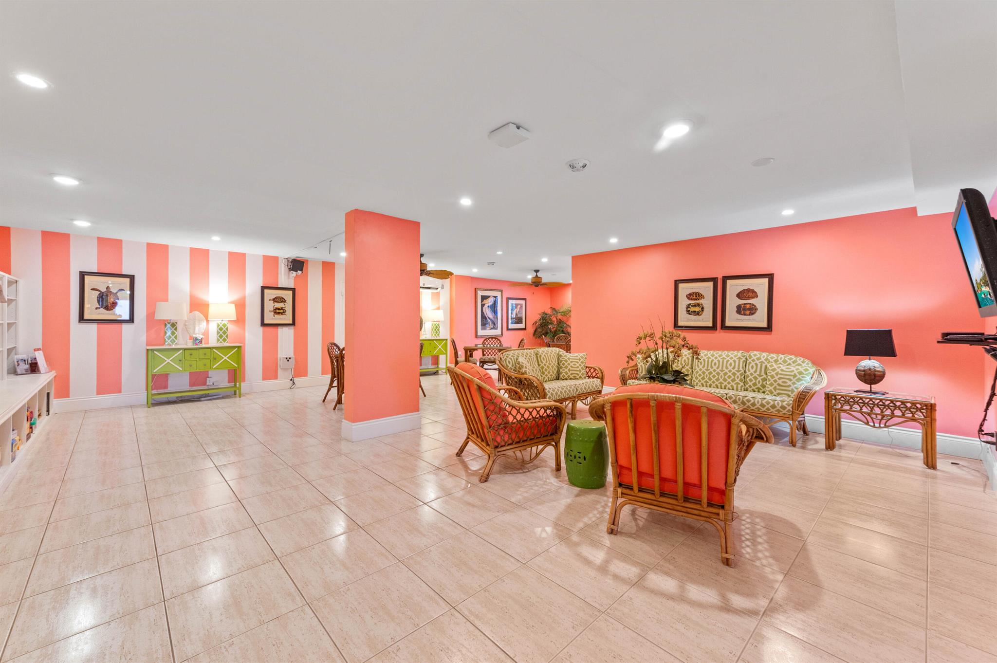 HIGHLAND TOWERS INC - Residential Lease