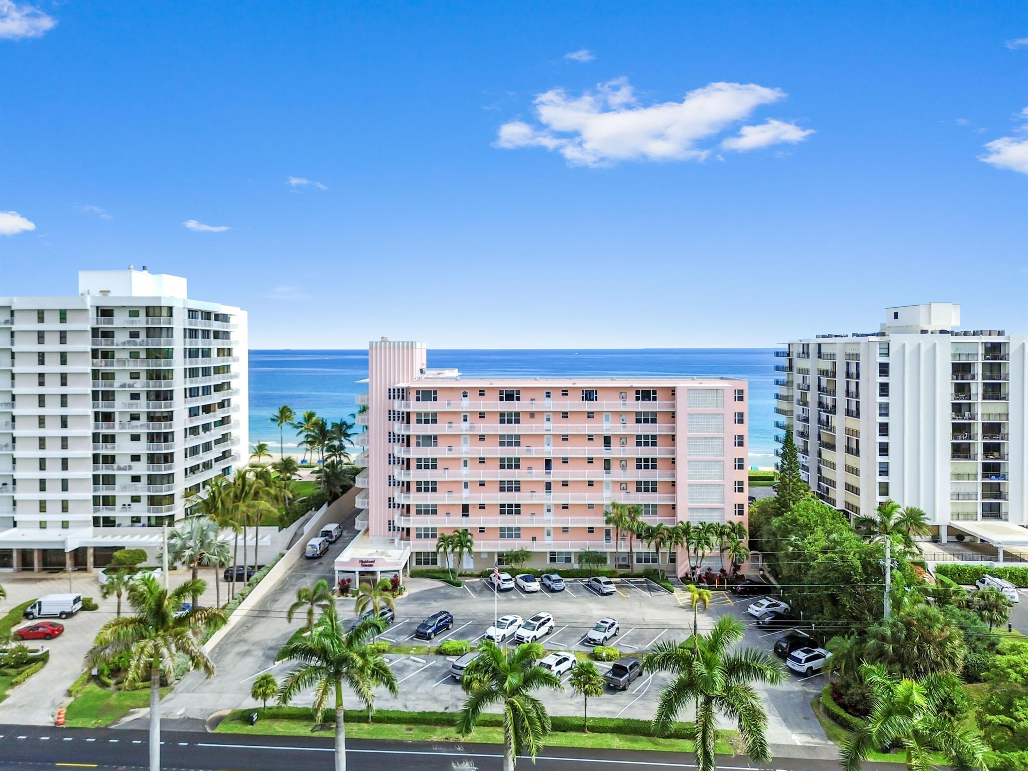 HIGHLAND TOWERS INC - Residential Lease