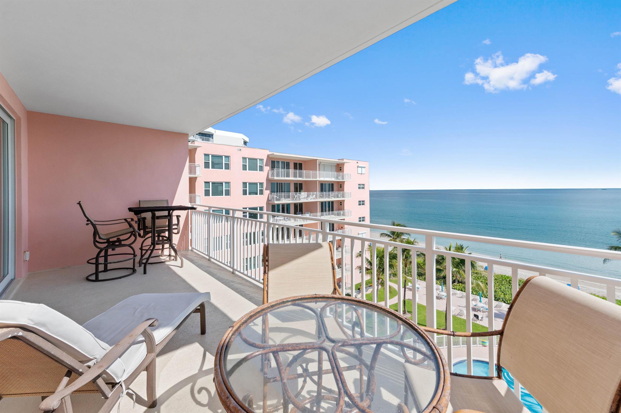 HIGHLAND TOWERS INC - Residential Lease