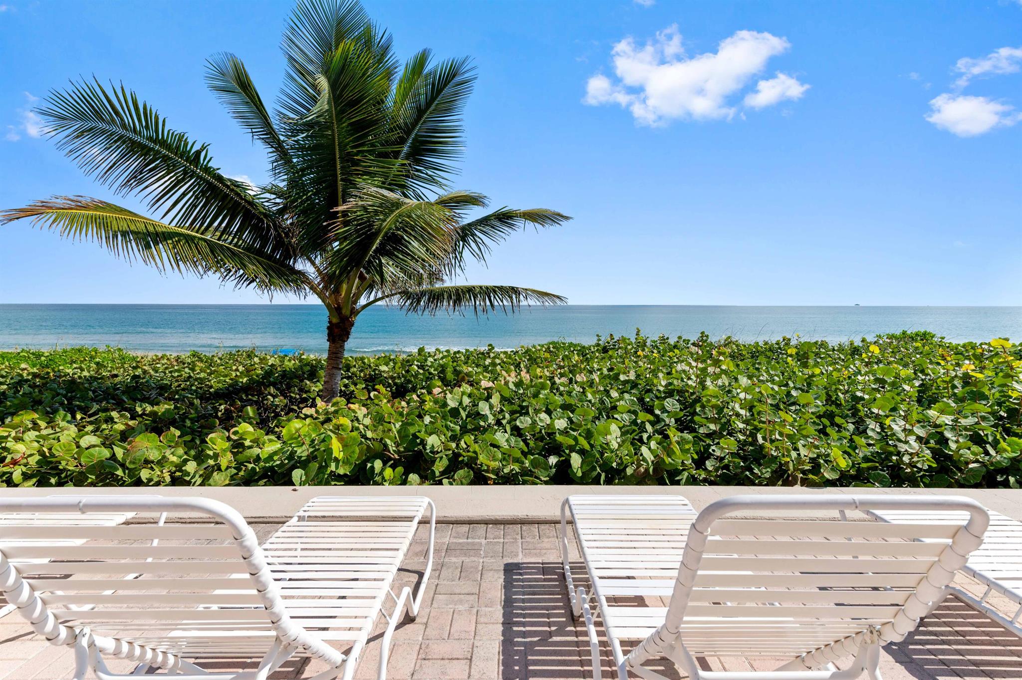 HIGHLAND TOWERS INC - Residential Lease