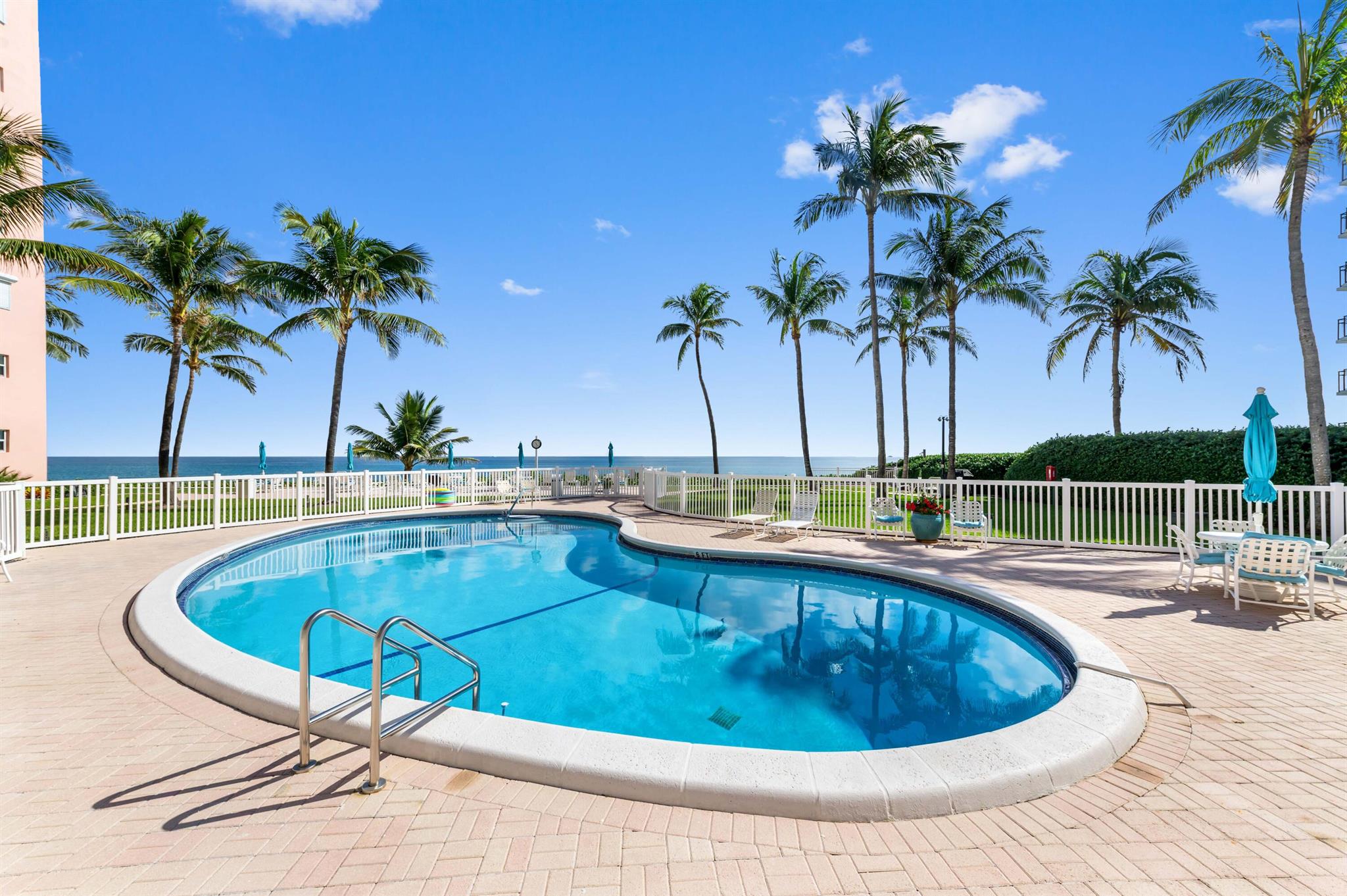 HIGHLAND TOWERS INC - Residential Lease