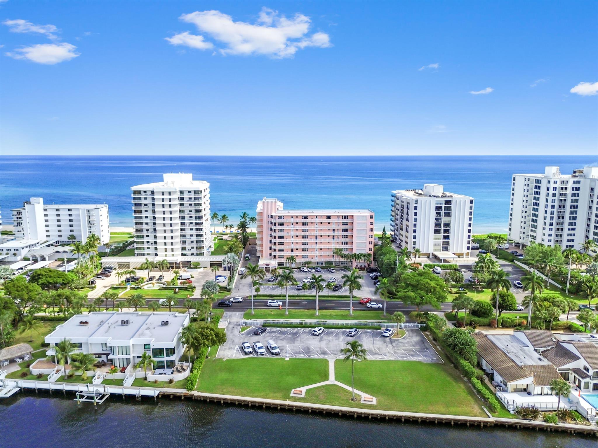 HIGHLAND TOWERS INC - Residential Lease