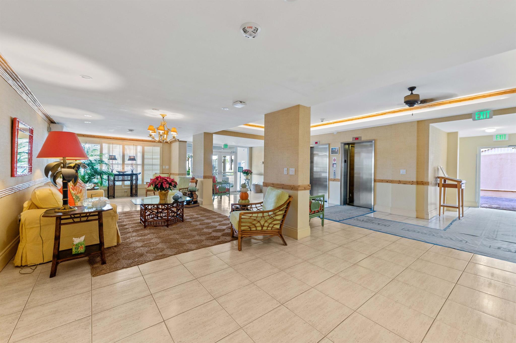 HIGHLAND TOWERS INC - Residential Lease